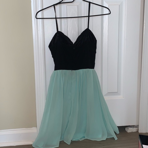Windsor Party Dress - Picture 4 of 5